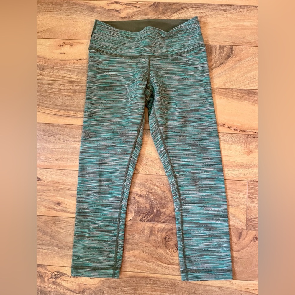 Lululemon crop leggings